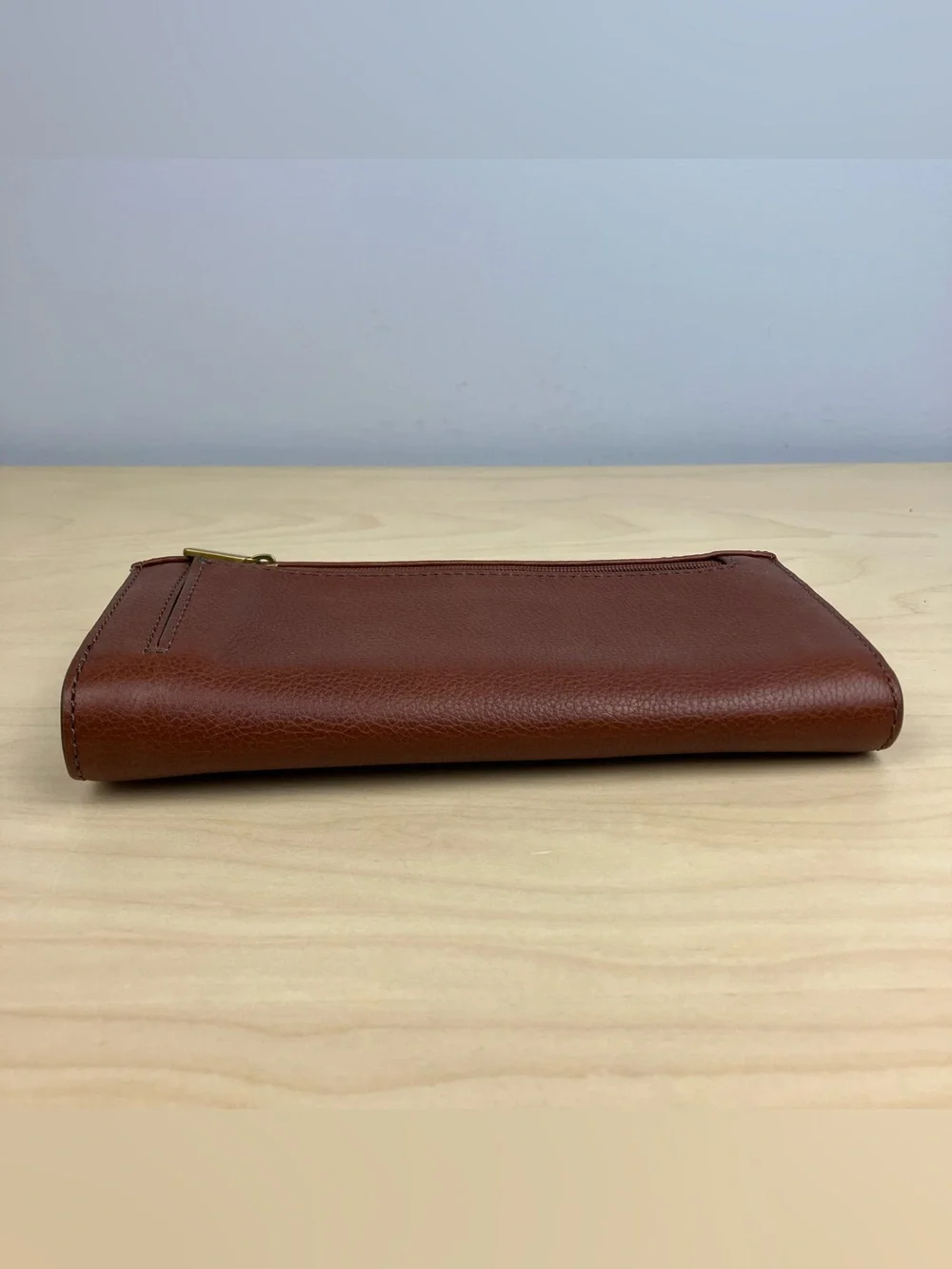 Fossil Cleo Clutch Wallet Card Holder Brown Leather Zipper Pockets Snap Closure